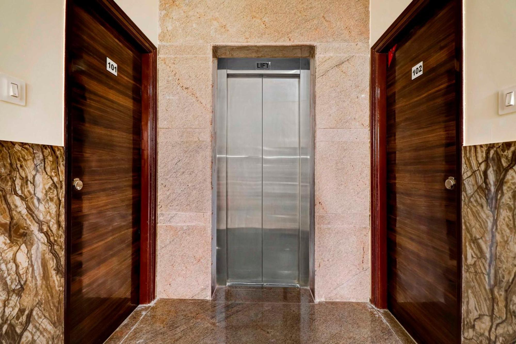 Hotel Collection O Olive Bangalore Exterior foto